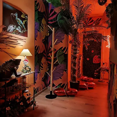 Διαμέρισμα Suite Maison Tropical - Luxury Apartment Con Jacuzzi - Bari Centro *